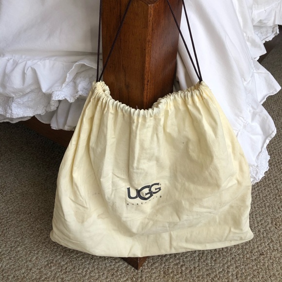 Ugg Muff Purse - Picture 4 of 4